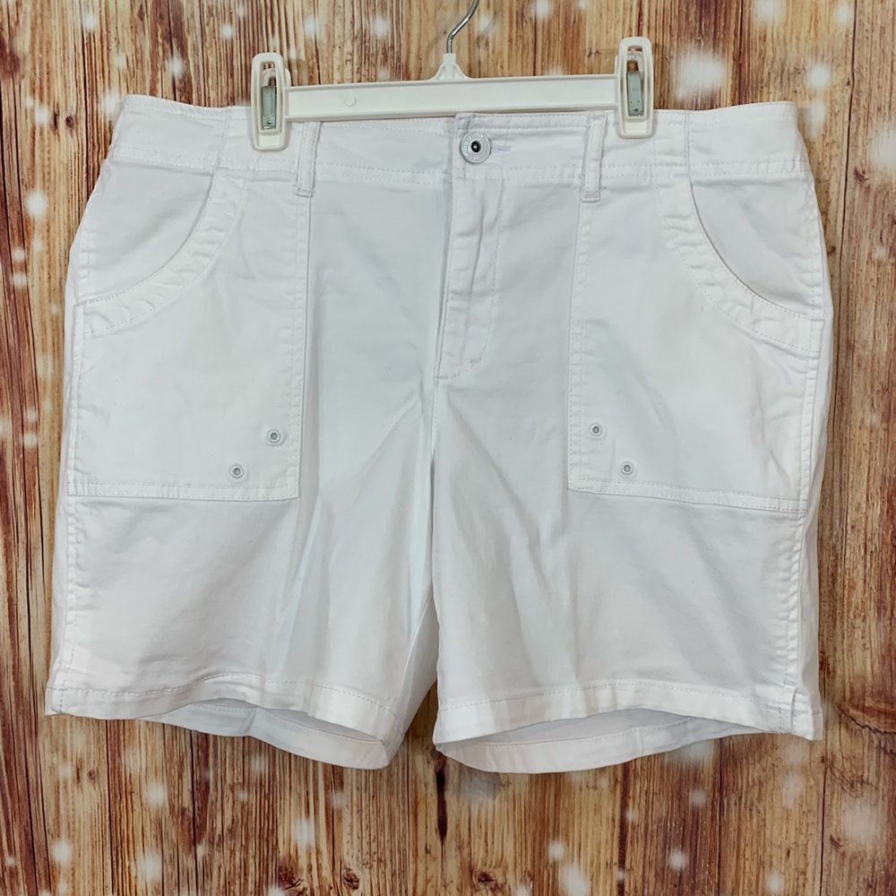 Gloria Vanderbilt Kayla White Shorts Size 10